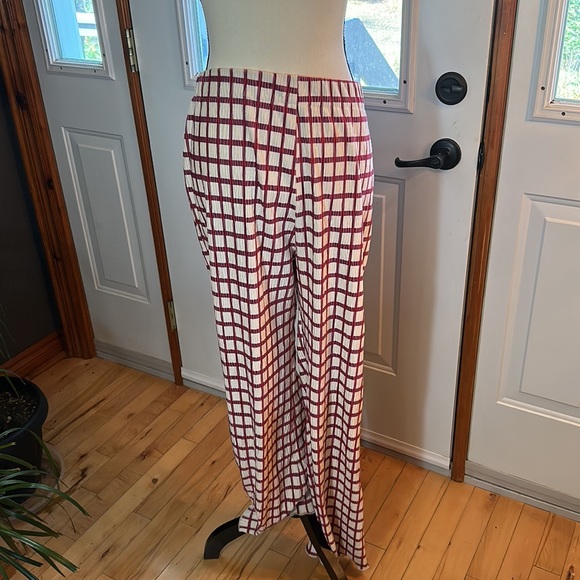 BNWT Blush Boutique Plaid Pants - Picture 2 of 9